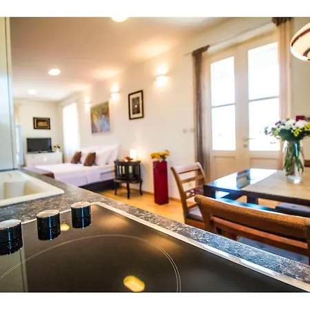 Apartment Charming Spliten Style *