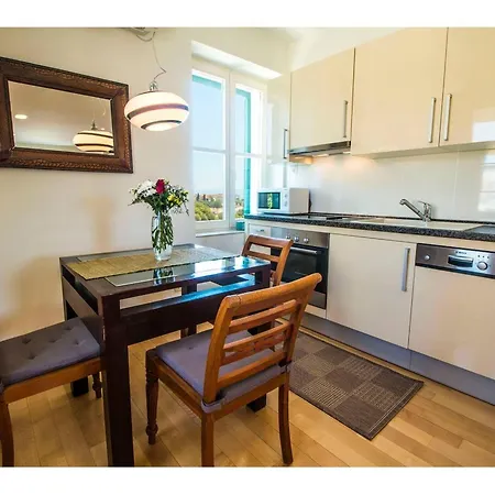Charming Spliten Style Apartamento Split