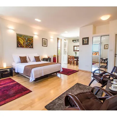 Charming Spliten Style Apartman *