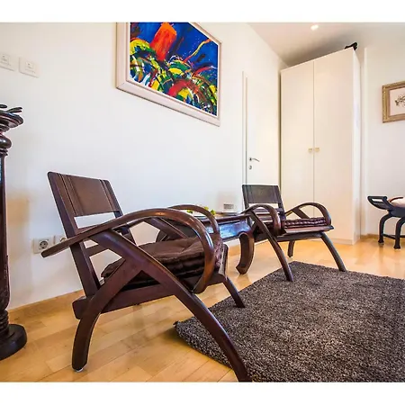 Charming Spliten Style